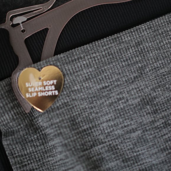 NWT Seamless Bike Shorts 2 pairs black and gray. - Picture 6 of 8